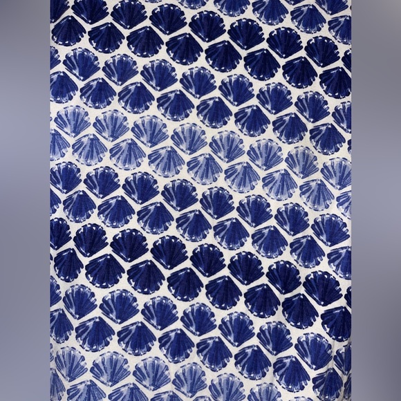 Croft & Barrow - Blue and White Seashell T-Shirt - Size XL - Picture 2 of 3